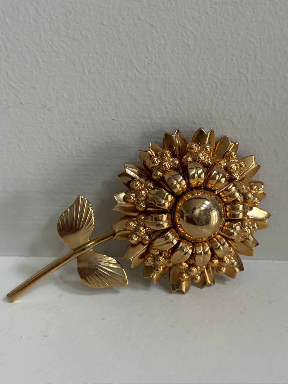 Gold Floral Sunflower Brooch - Picture 4 of 7